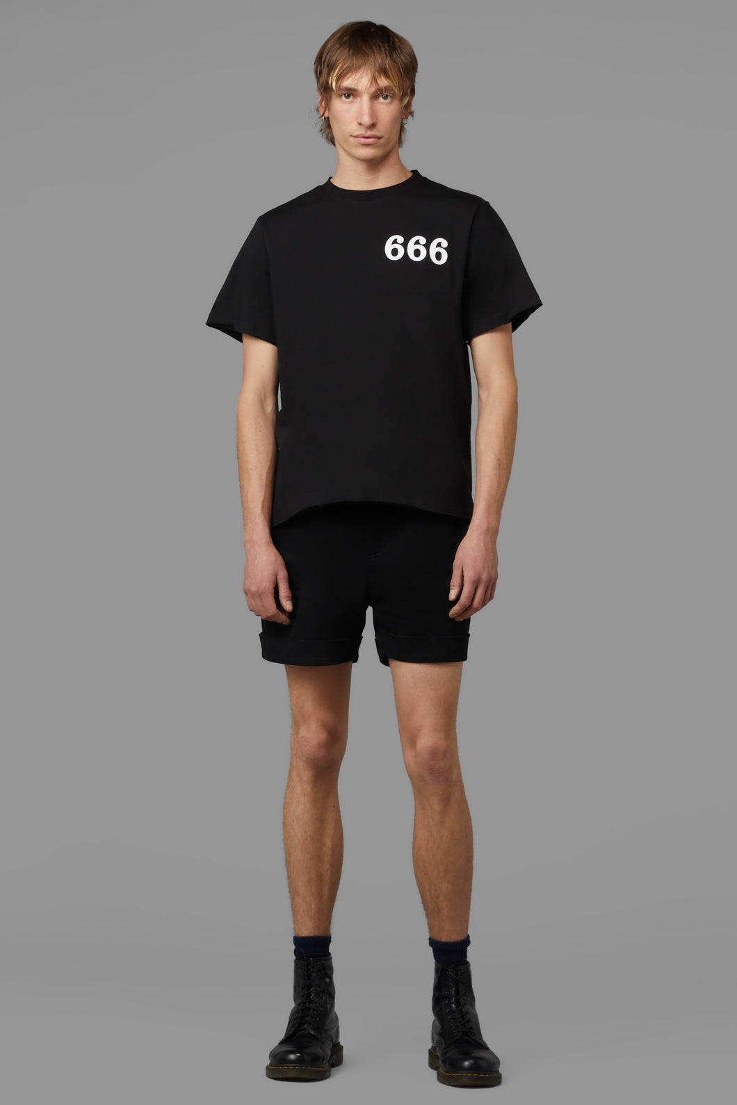 Black Friday - Jaywalker Cropped Tee - black