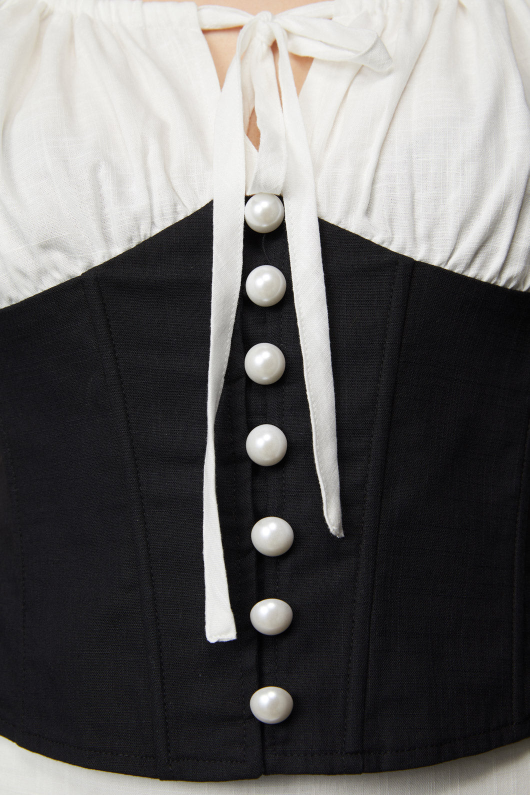 Black Friday - Swan Blouse - white