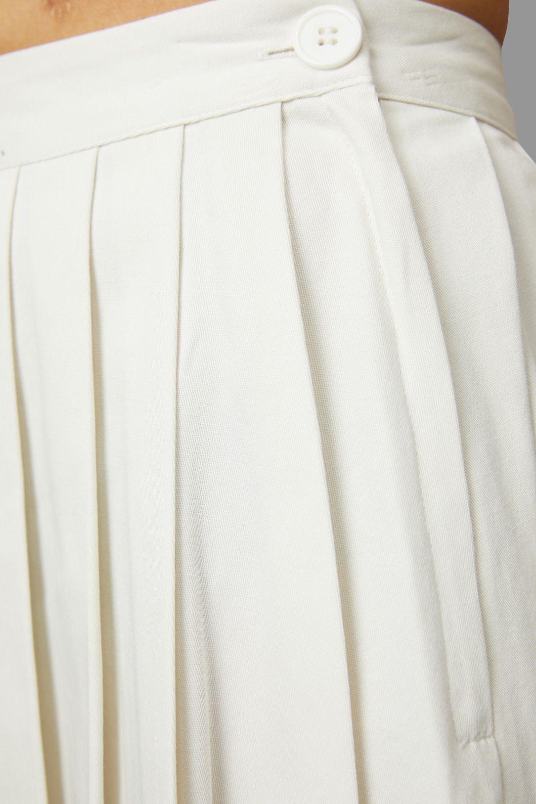 Black Friday - Don't Care Skirt - cream
