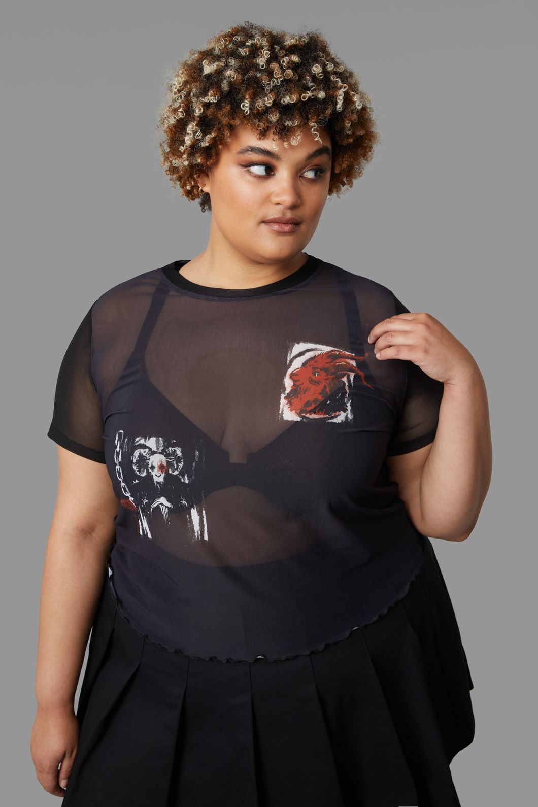 Black Friday - Curve Goat Top - black