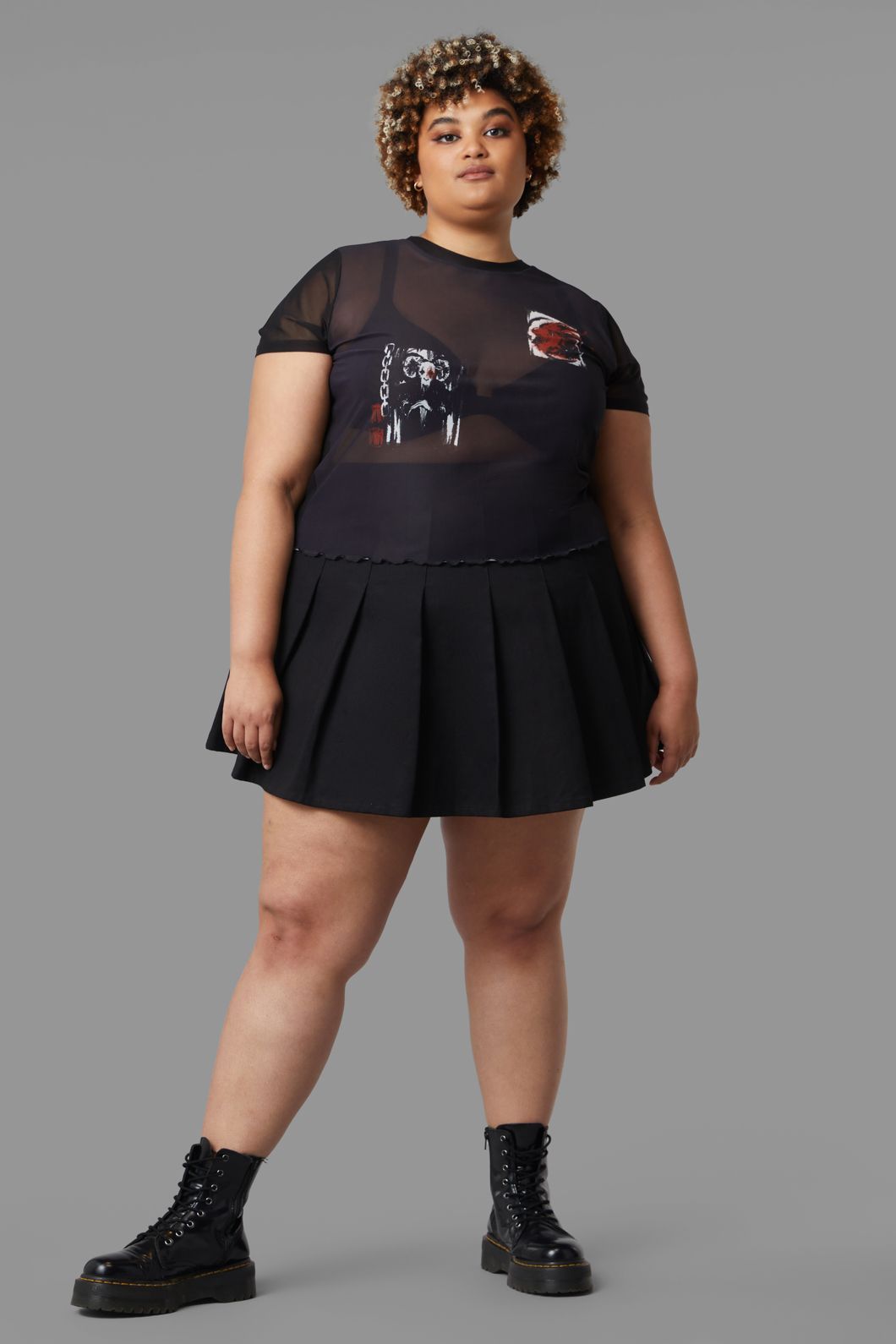 Black Friday - Curve Goat Top - black