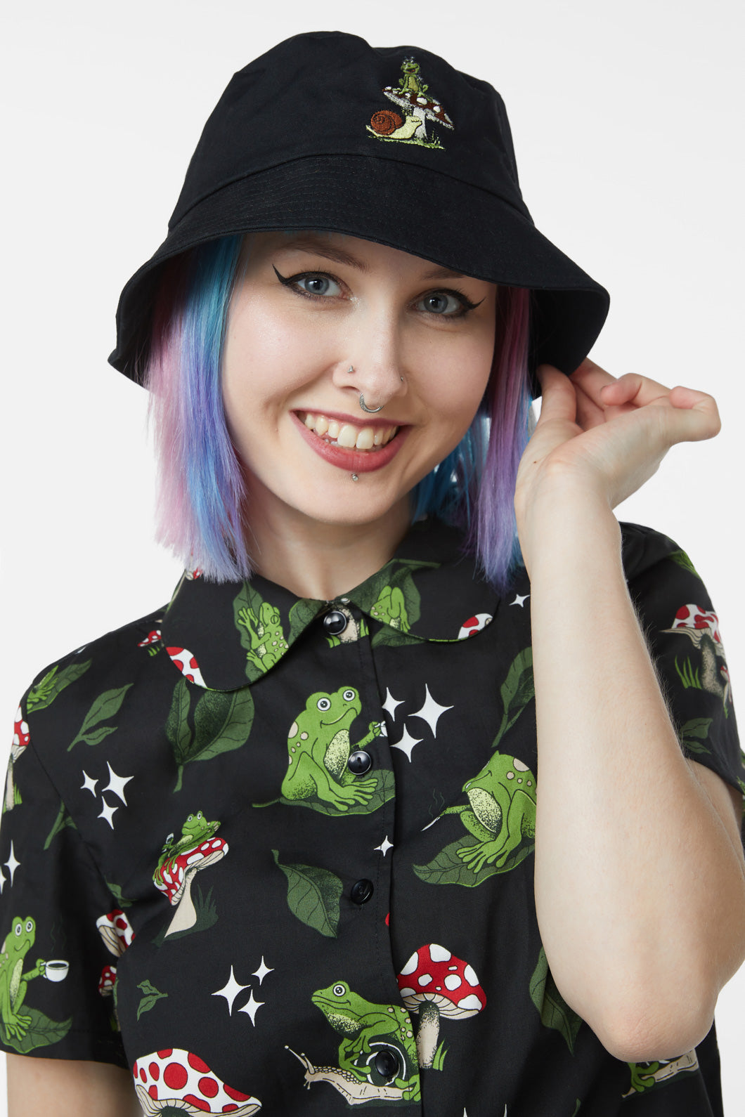 Black Friday - Frog Friends Hat - black