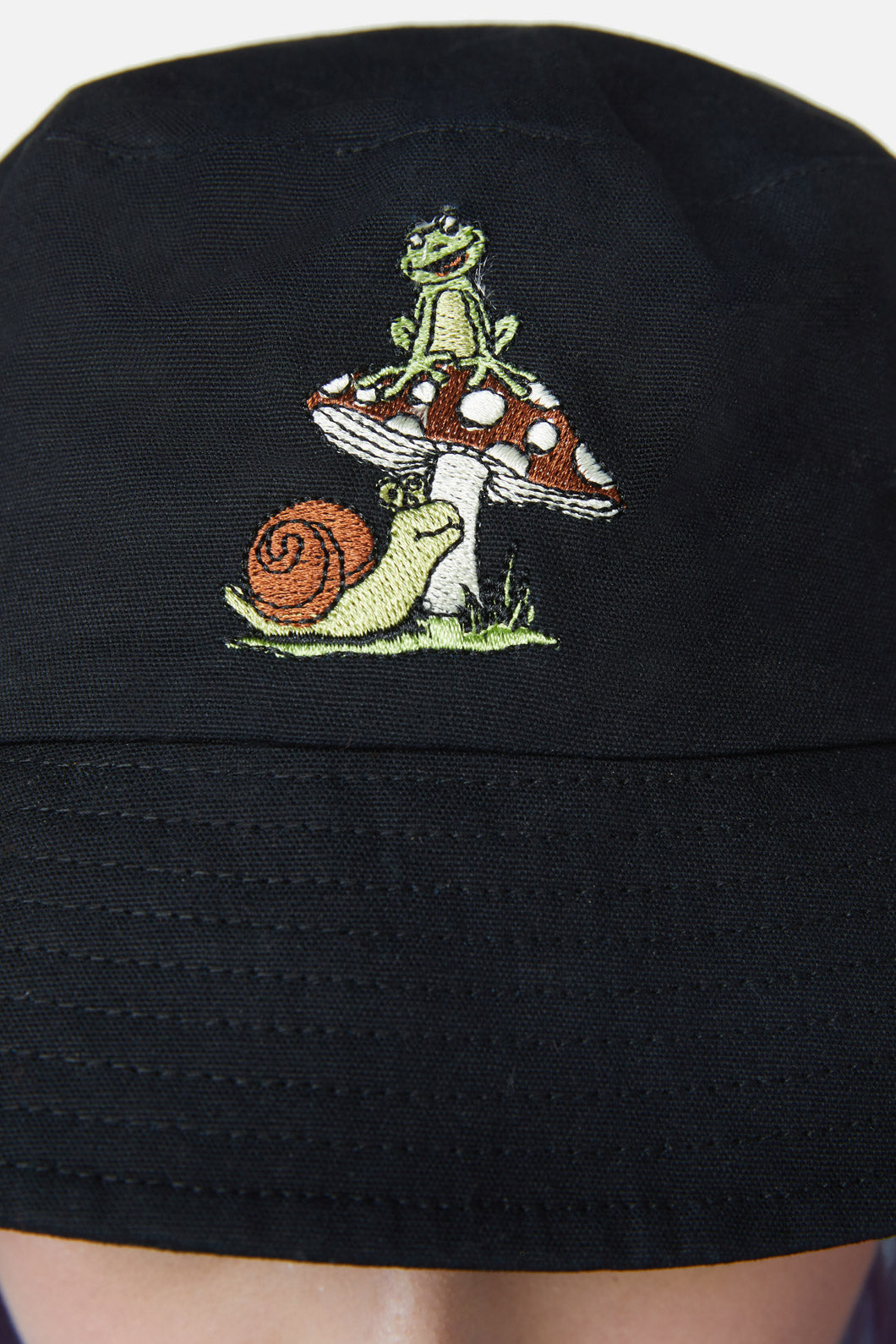 Black Friday - Frog Friends Hat - black
