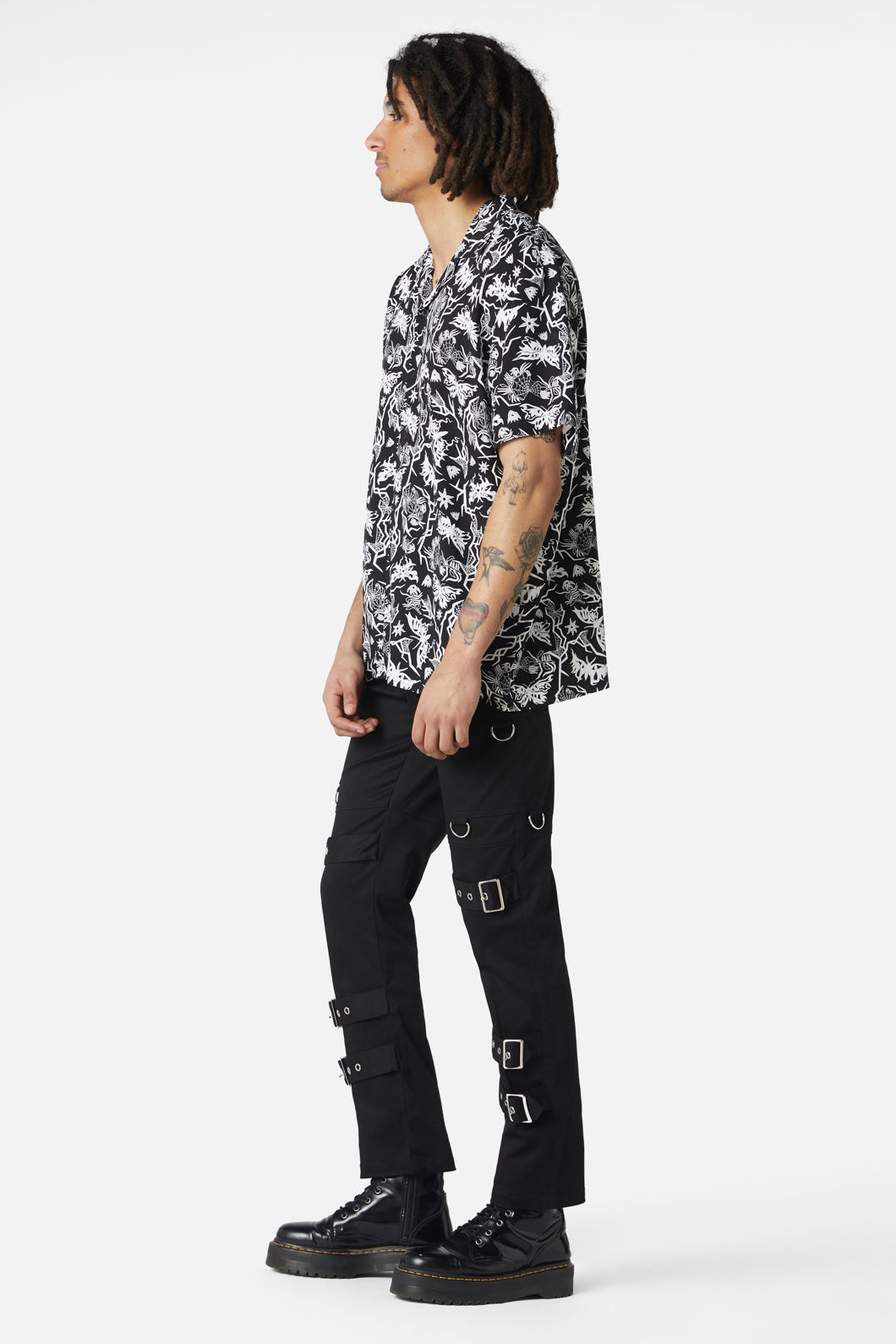 Dangerfield - To The Butterflies Printed Short Sleeve Shirt - black-white