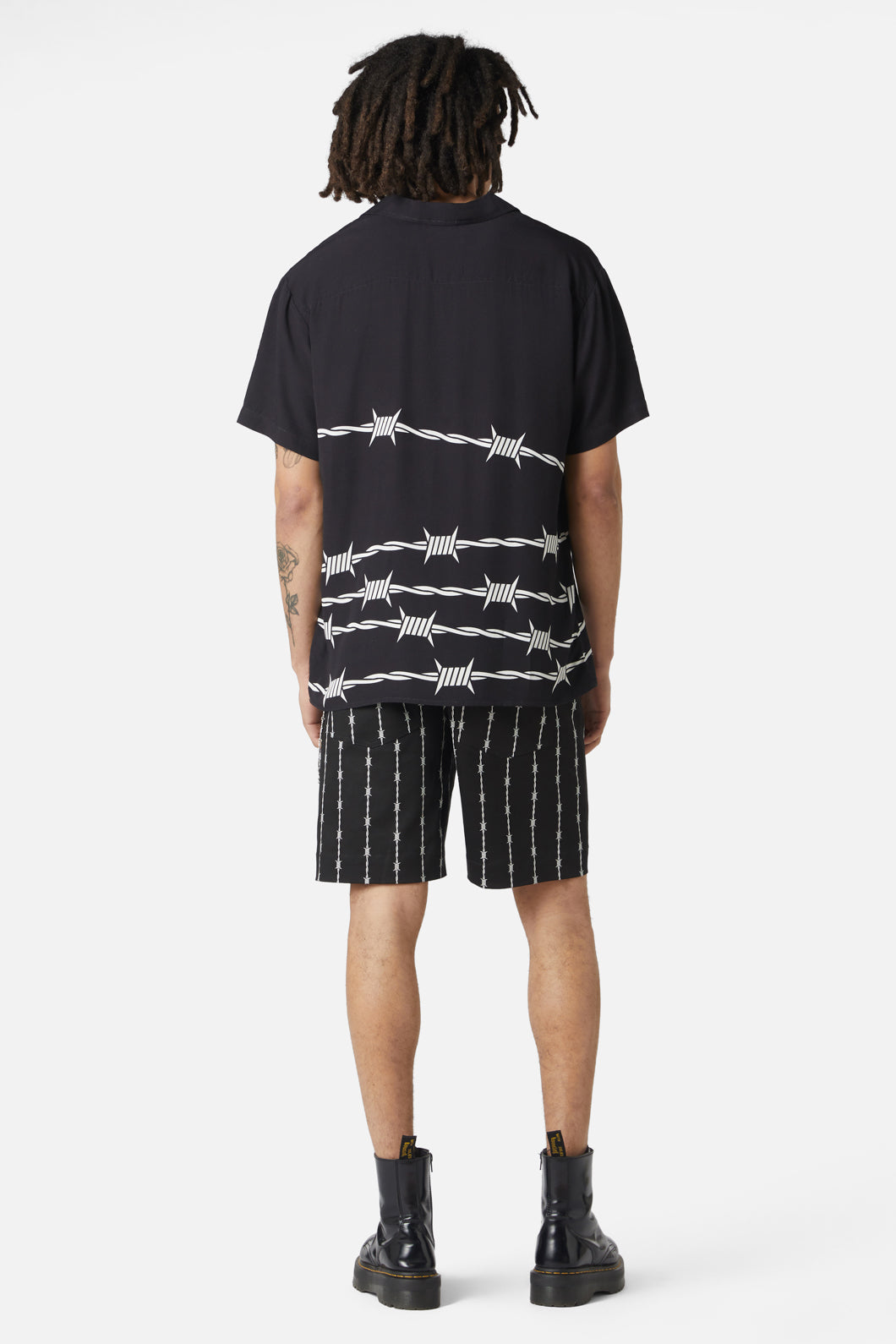 Dangerfield - Barbed Wire Border SS Shirt - black-white