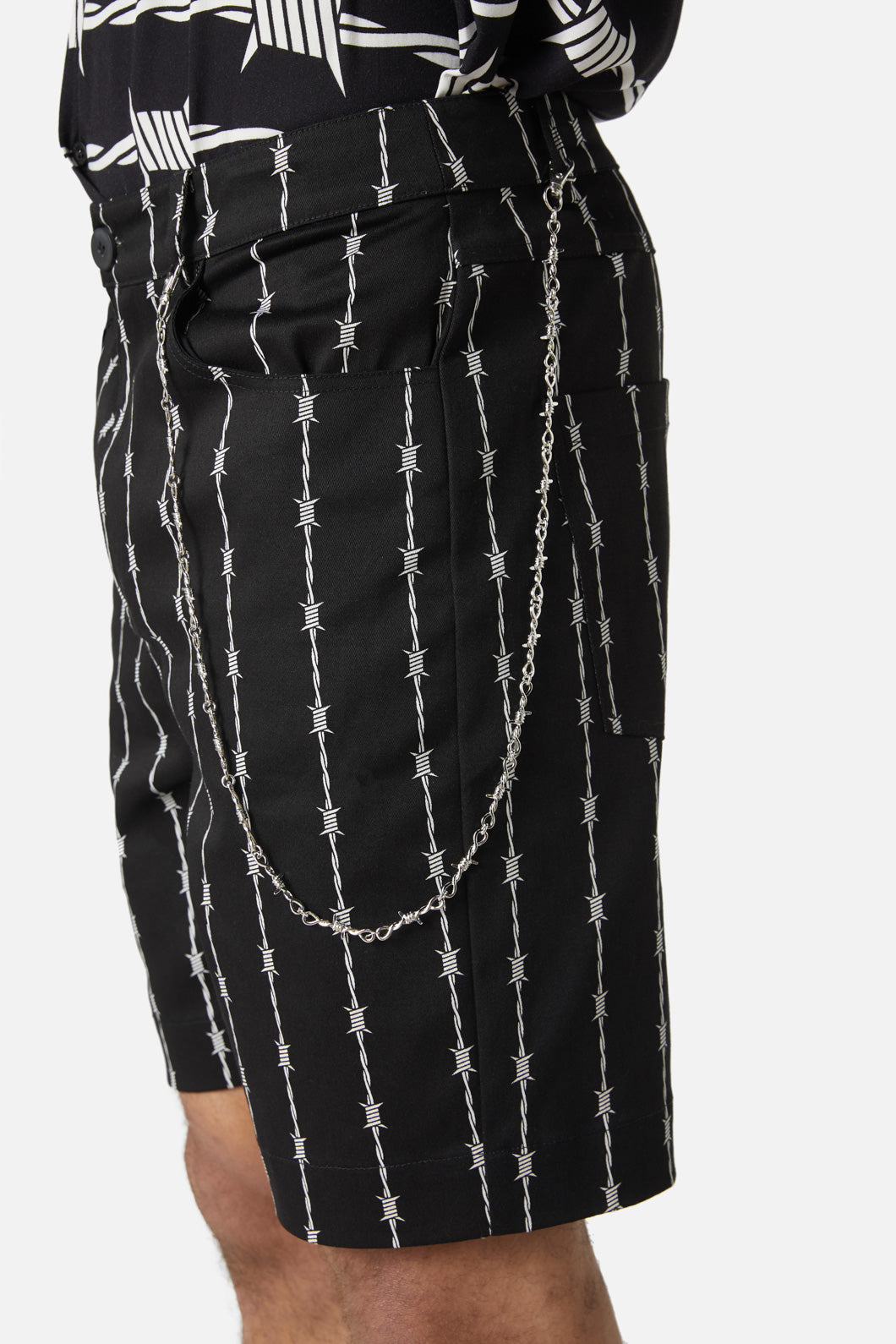 Dangerfield - Barbed Wire Chain Short - black-white