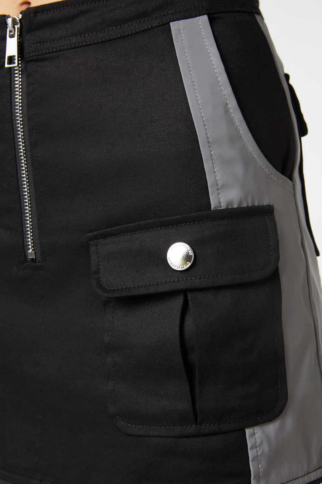 Dangerfield - Radioactive Raver Cargo Skirt - black-white