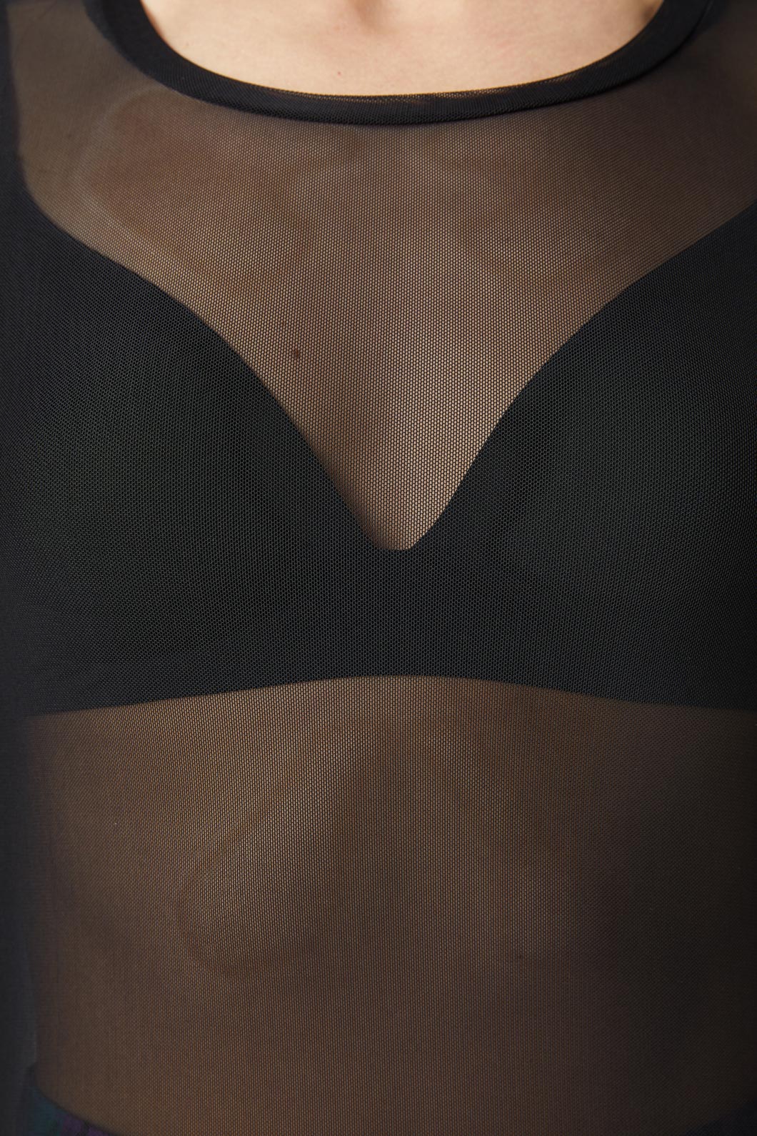 Dangerfield - Classic Plain Mesh Top - black