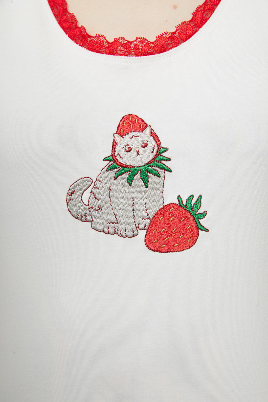Dangerfield - Strawberry Kisses Lace Edge Tank - cream