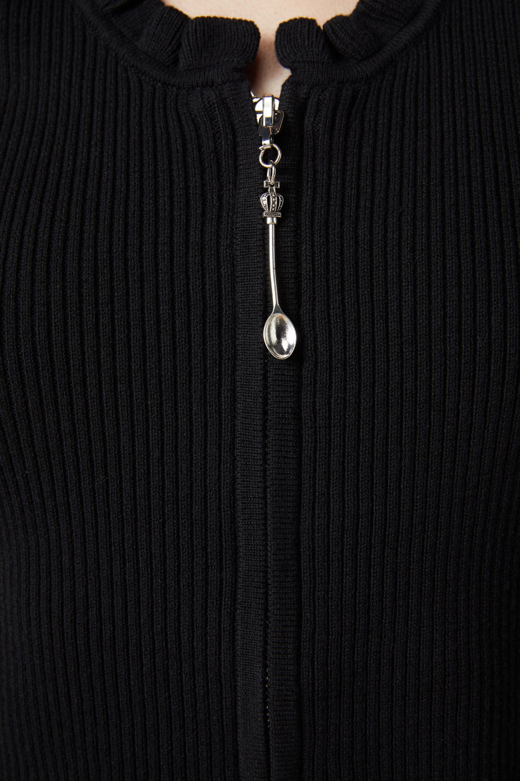 Dangerfield - Spoon Charm Frill Knit - black
