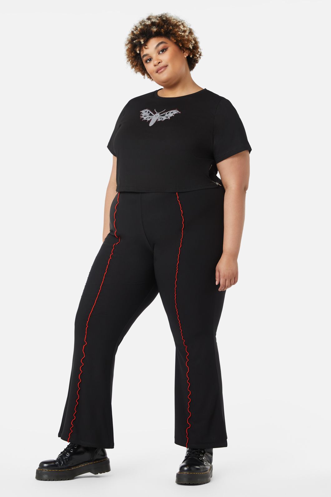 Dangerfield - Curve Diamante Butterfly Zipper Tee - black