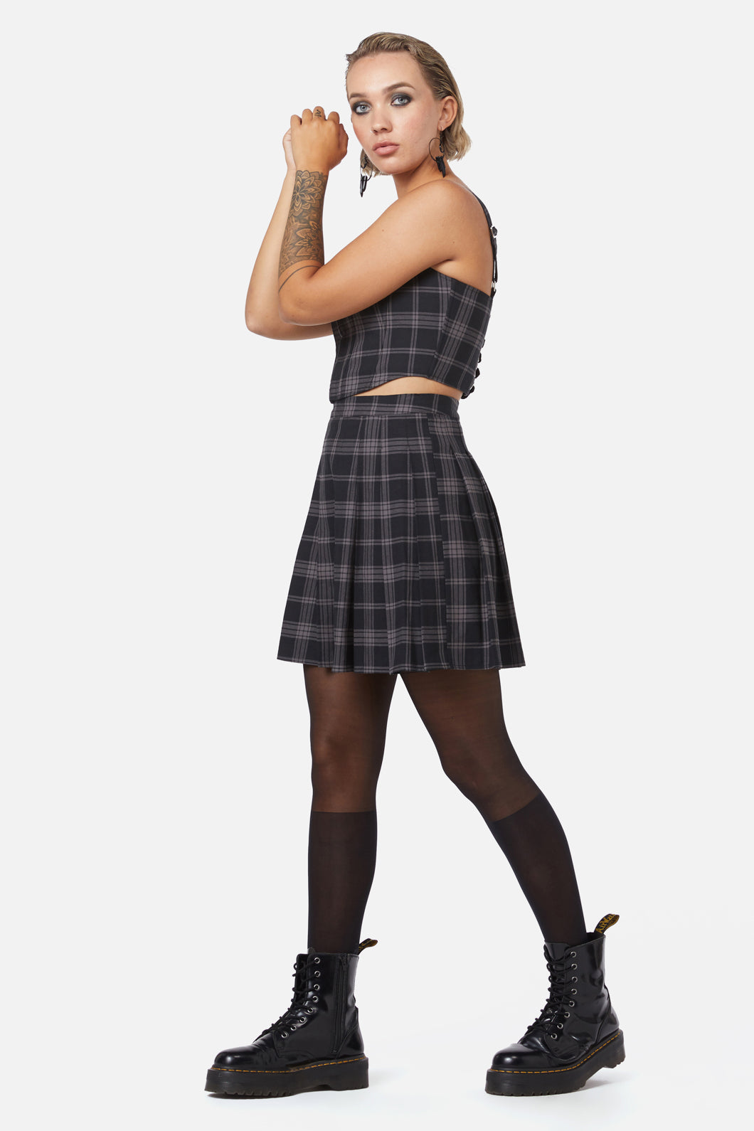 Dangerfield - Victoria Tartan Pleated Skirt - black