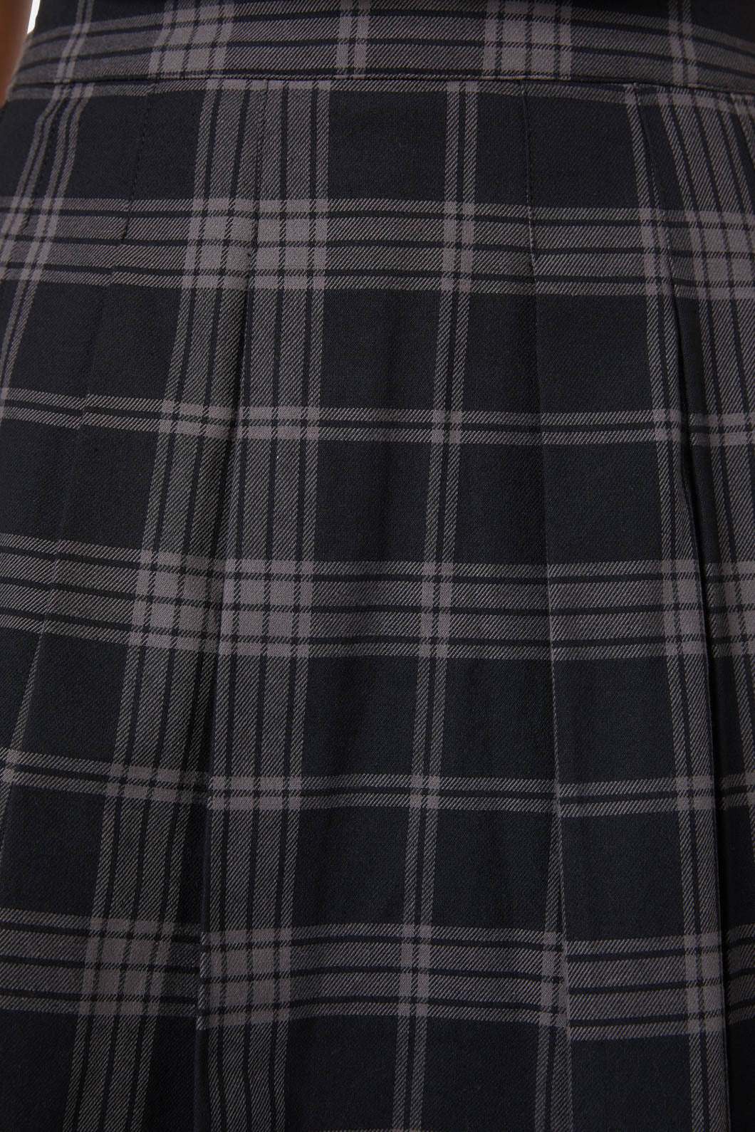 Dangerfield - Victoria Tartan Pleated Skirt - black