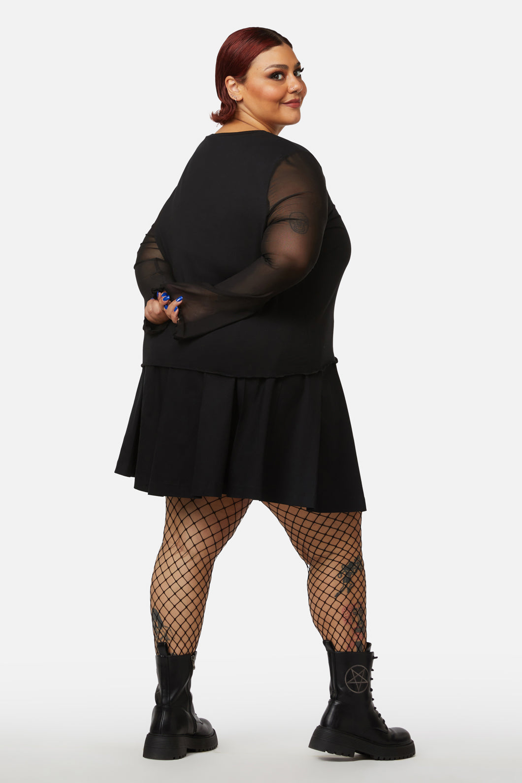 Dangerfield - Curve Pentagram Contrast Mesh Top - black