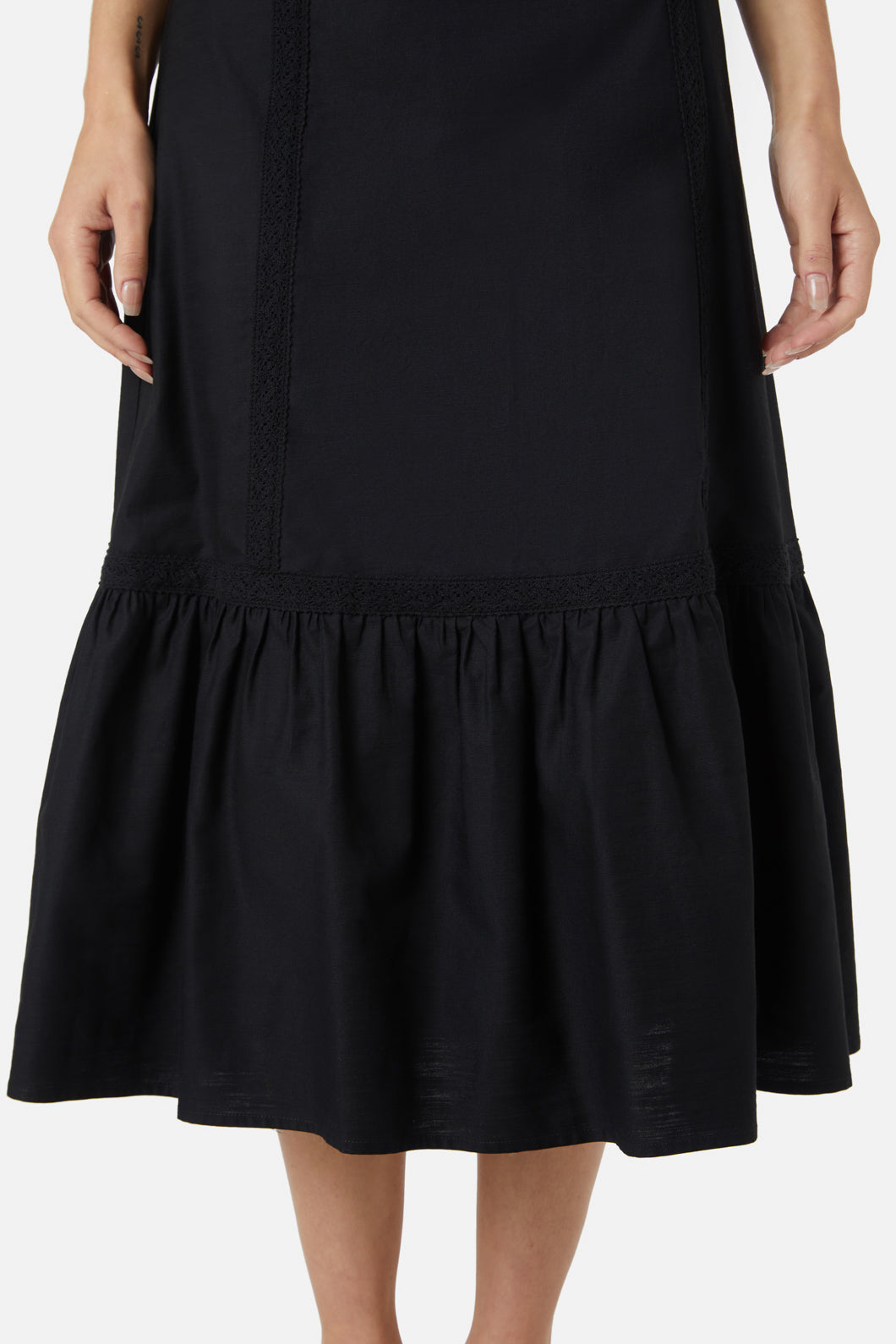 Princess Highway - Rose Lace Skirt - black