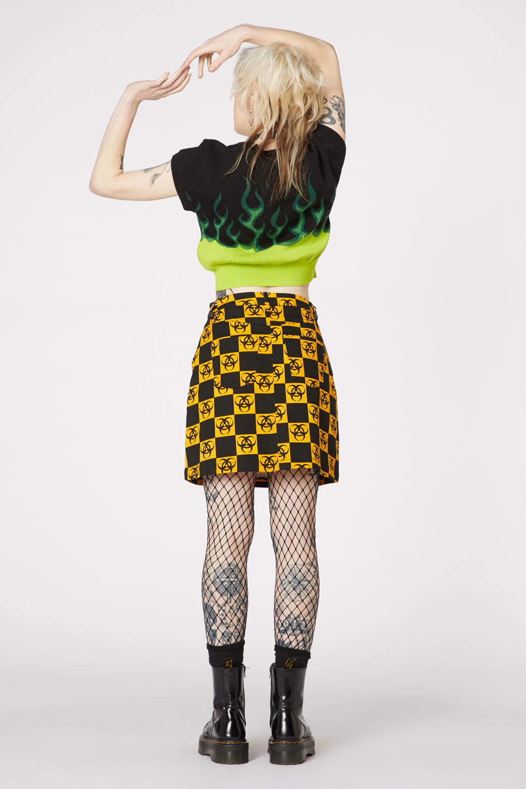 black-yellow