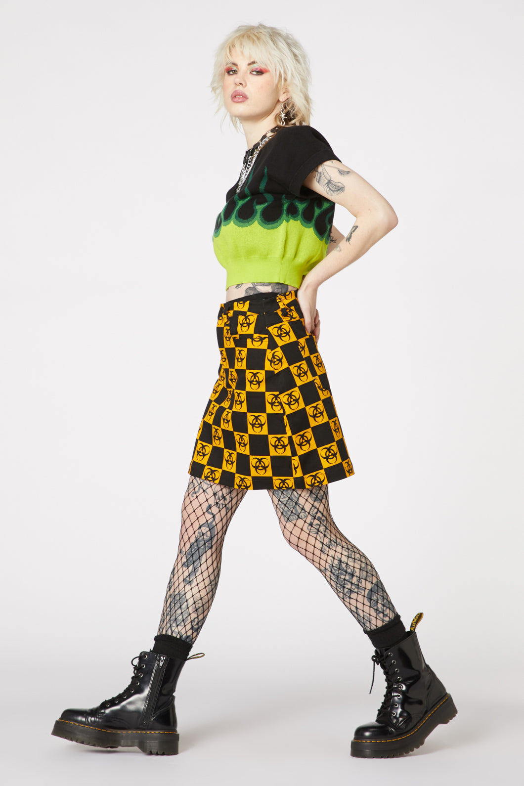 black-yellow
