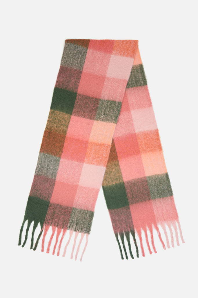 Snuggly Winter Scarf – Dangerfield