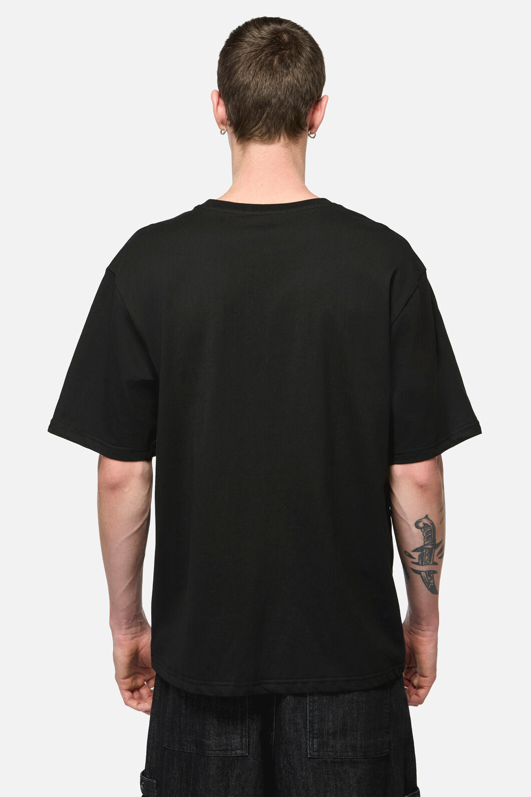 Black Friday - On A Quest Print Tee - black