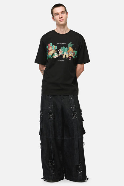 Black Friday - On A Quest Print Tee - black