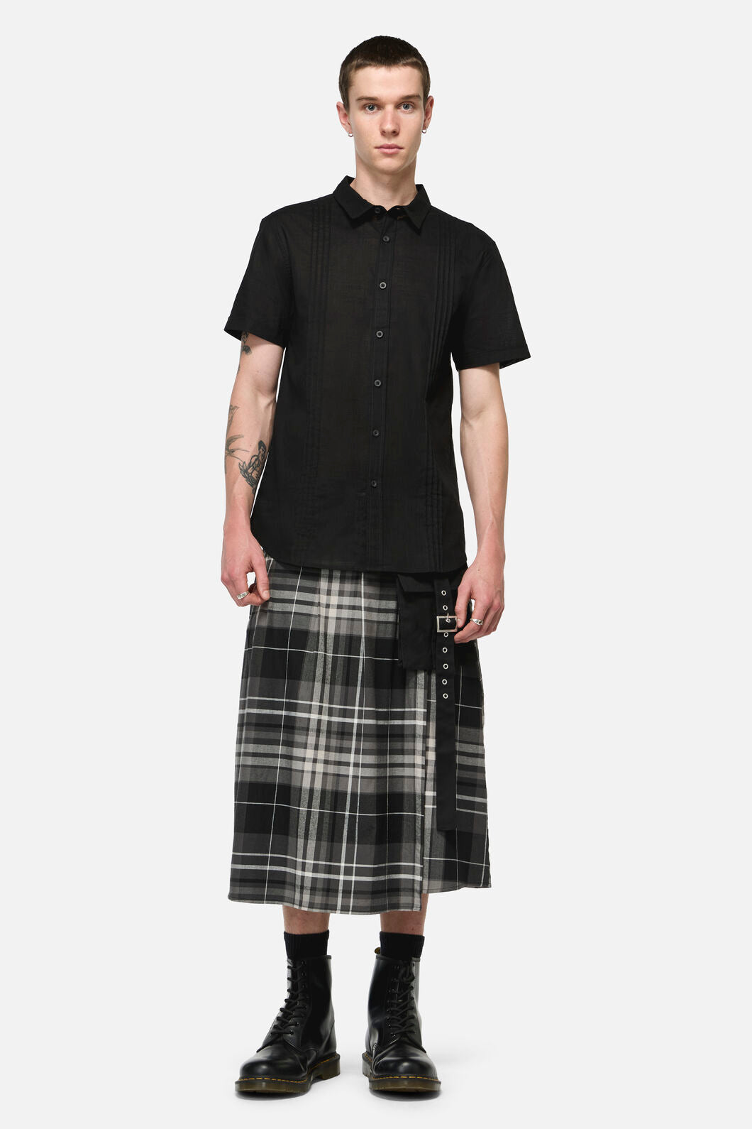 Black Friday - Fairy Dust Goth SS Shirt - black