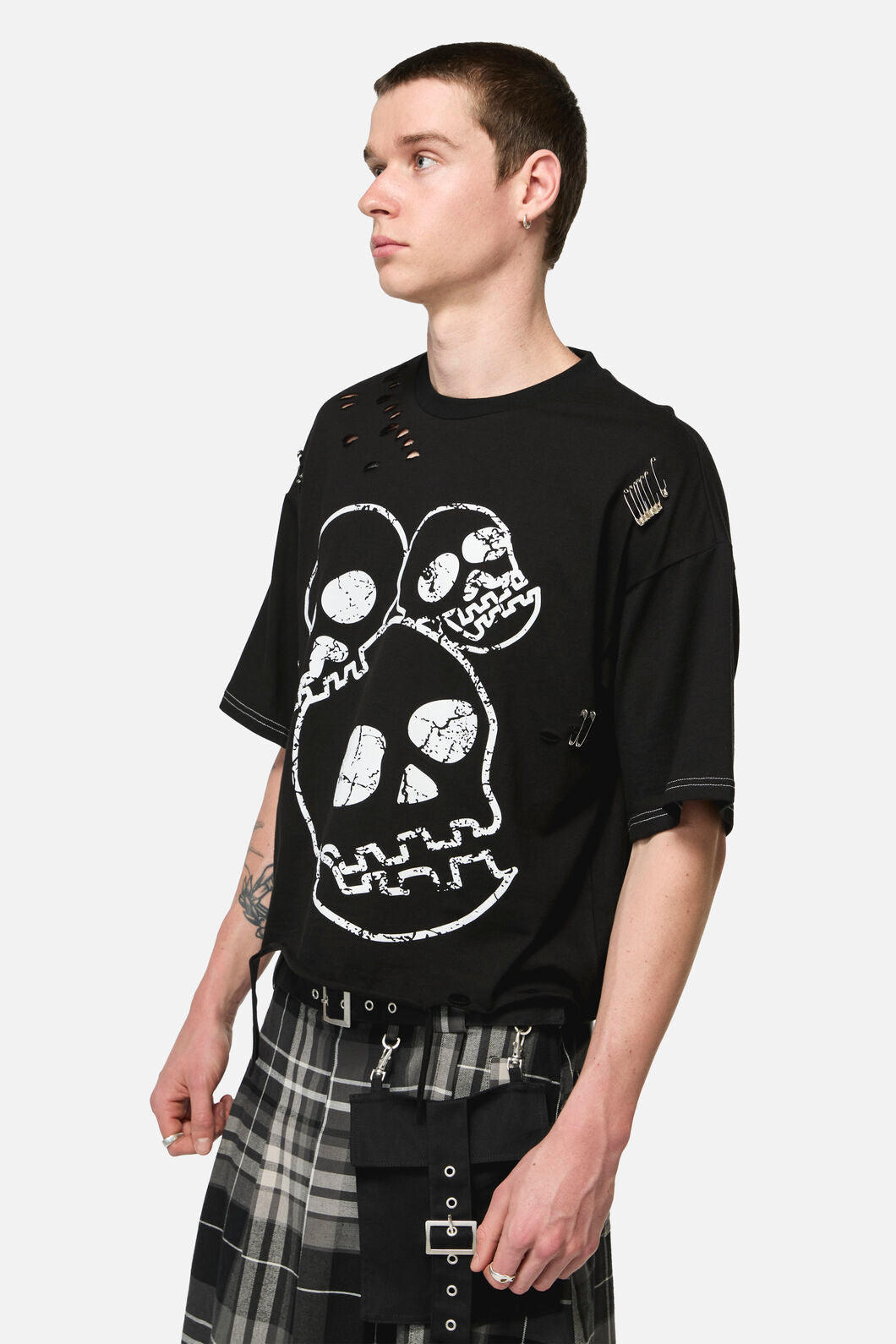 Black Friday - Numbskull Distressed UnisexTee - black