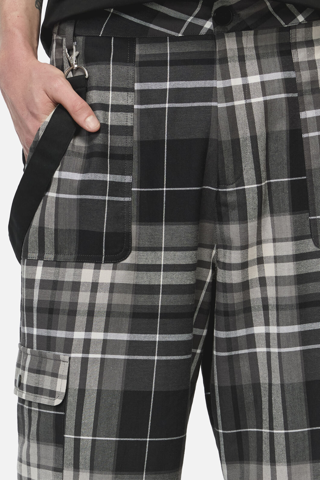 Black Friday - Lovett Tartan Cargo Short - grey