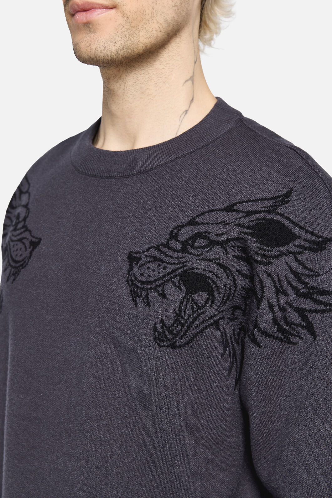 Black Friday - Wolfy Knit - grey