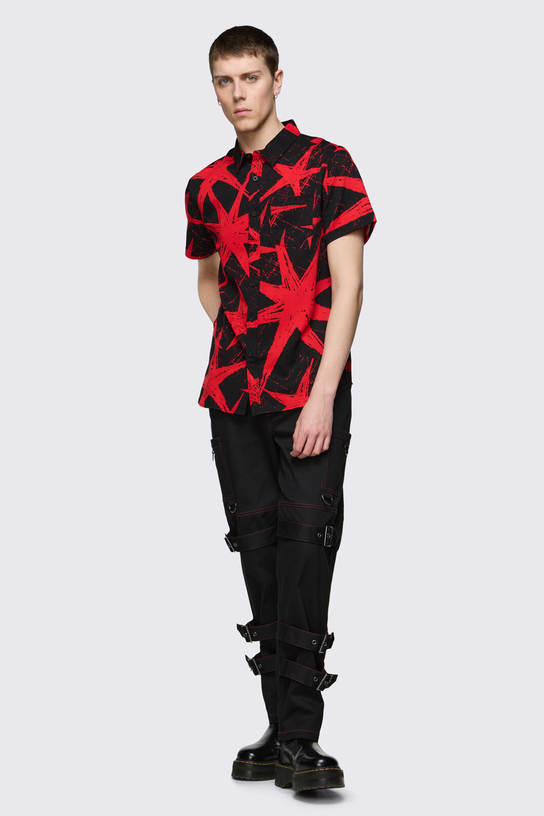 Black Friday - Trad Emo Star Graphic Shirt - black-red