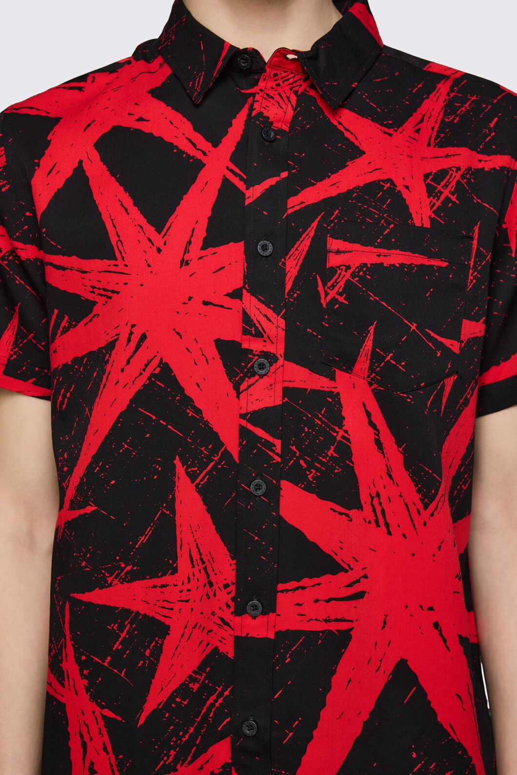 Black Friday - Trad Emo Star Graphic Shirt - black-red