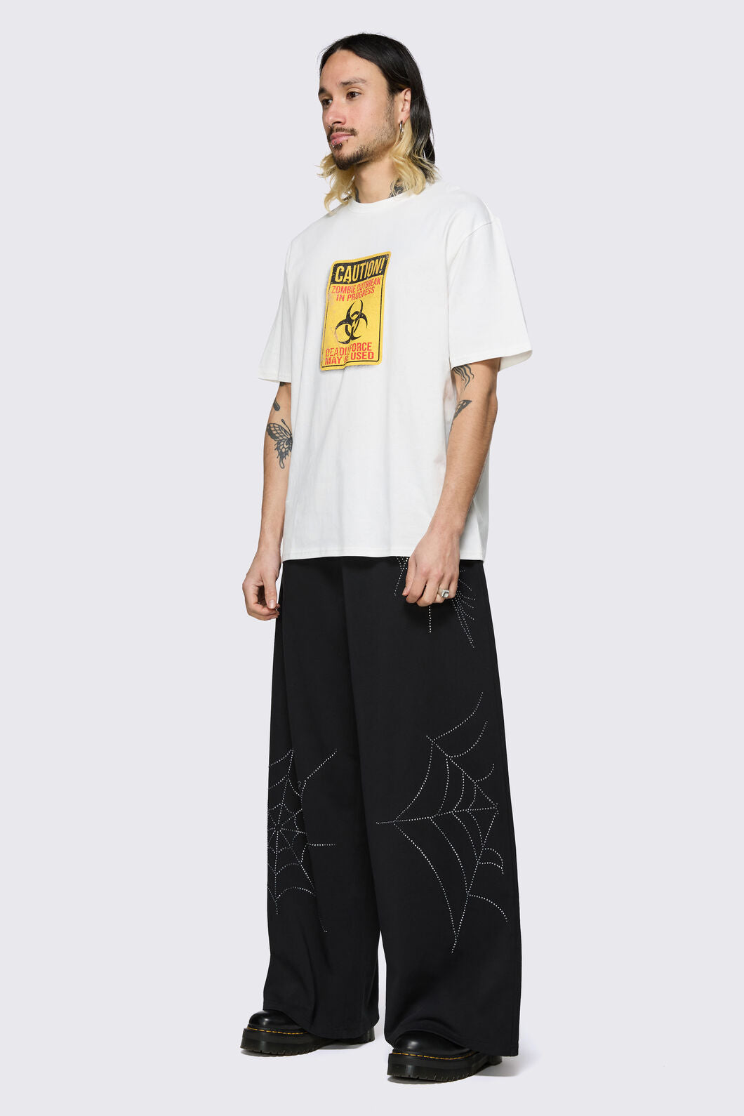 Black Friday - Turning Tee - cream