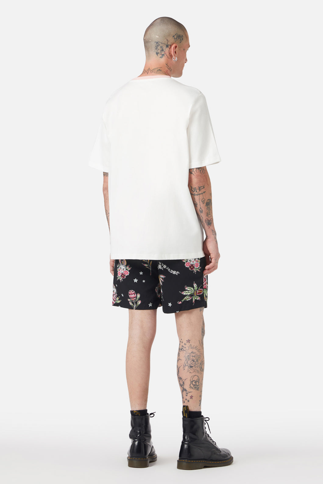 Black Friday - Fruit Bat Tee - cream