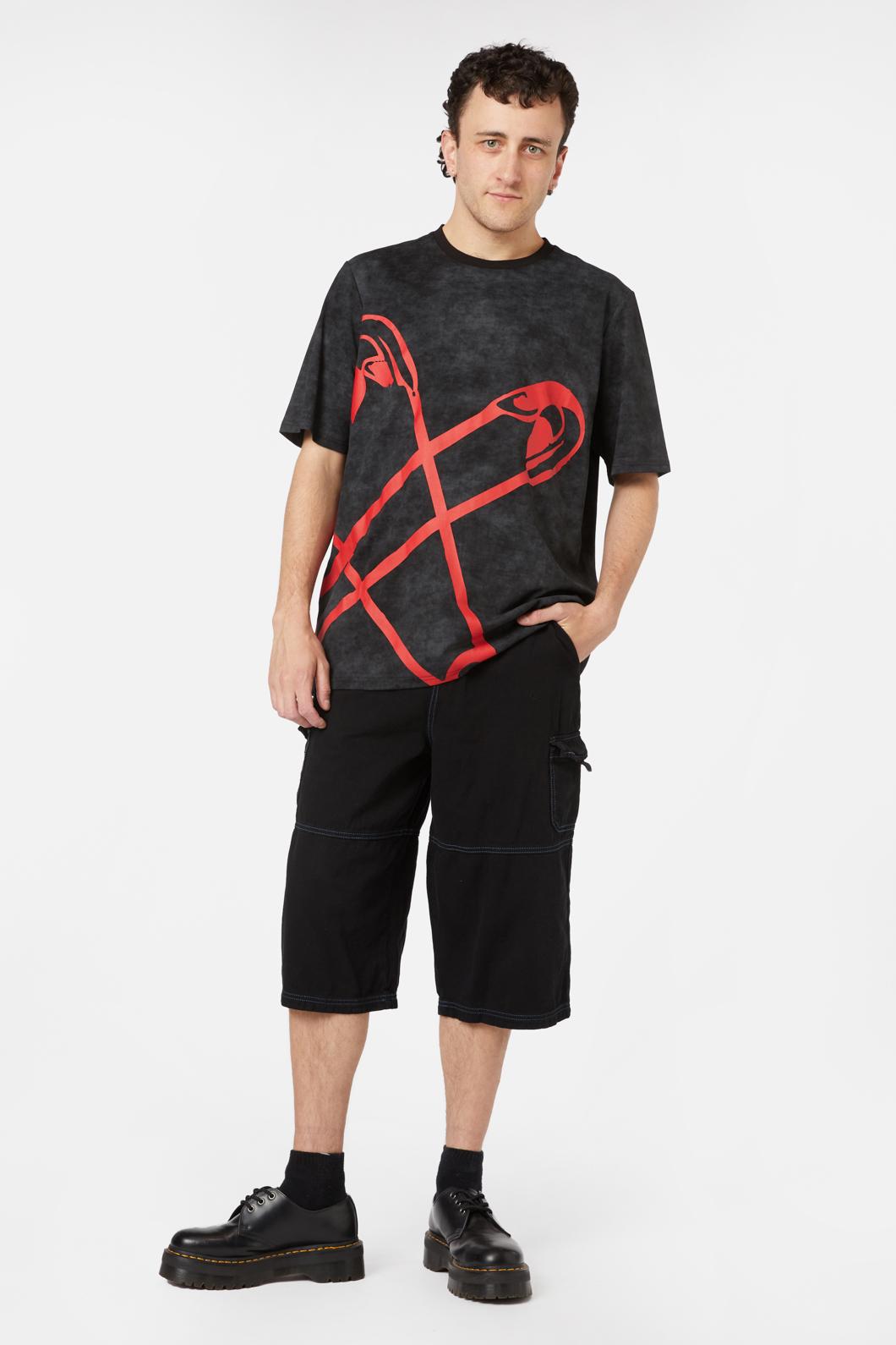 Black Friday - Pinned Tee - black