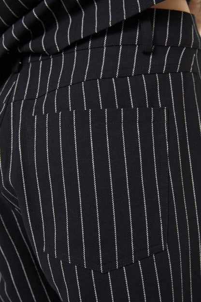 Black Friday - Wonky Short - black-white