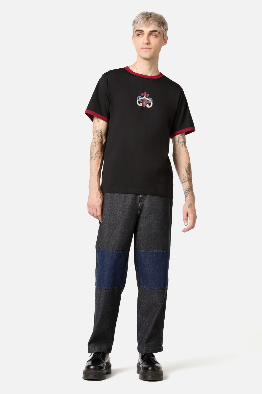 Black Friday - Crowned Cat Tee - black