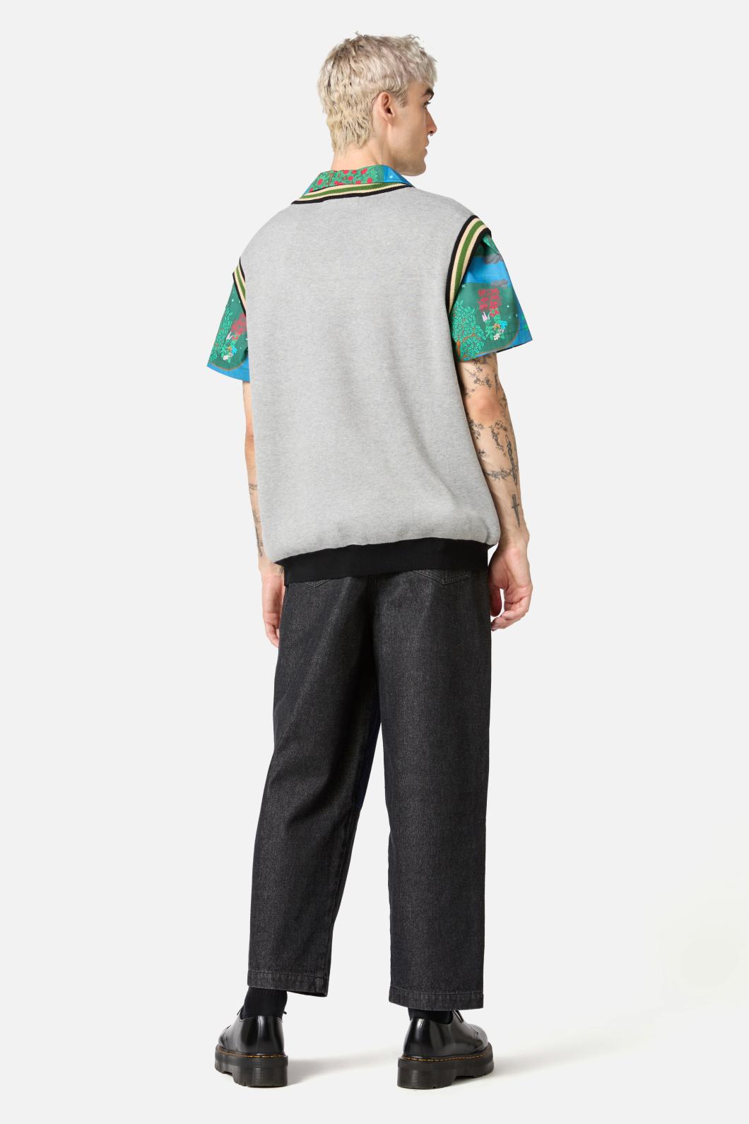 Black Friday - Wizard Cat Knit Vest - grey