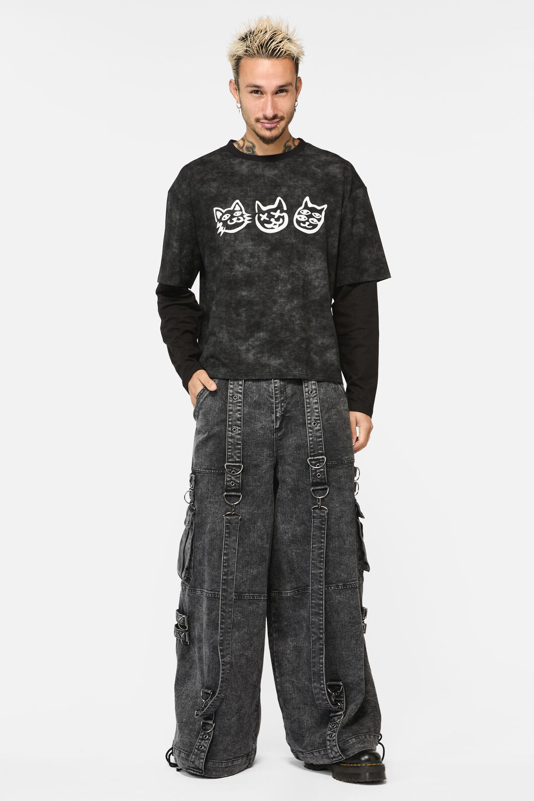 Black Friday - Laneway Graff Acid Wash Tee - grey