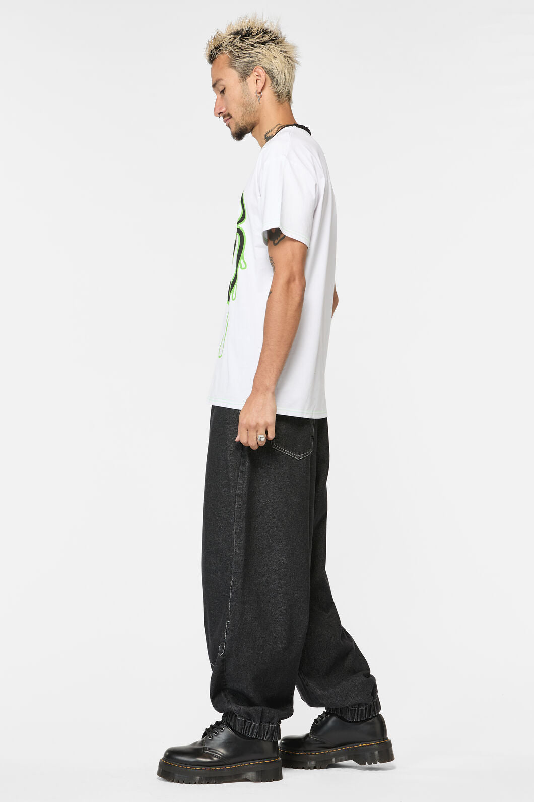 Black Friday - Bored Print Tee - white