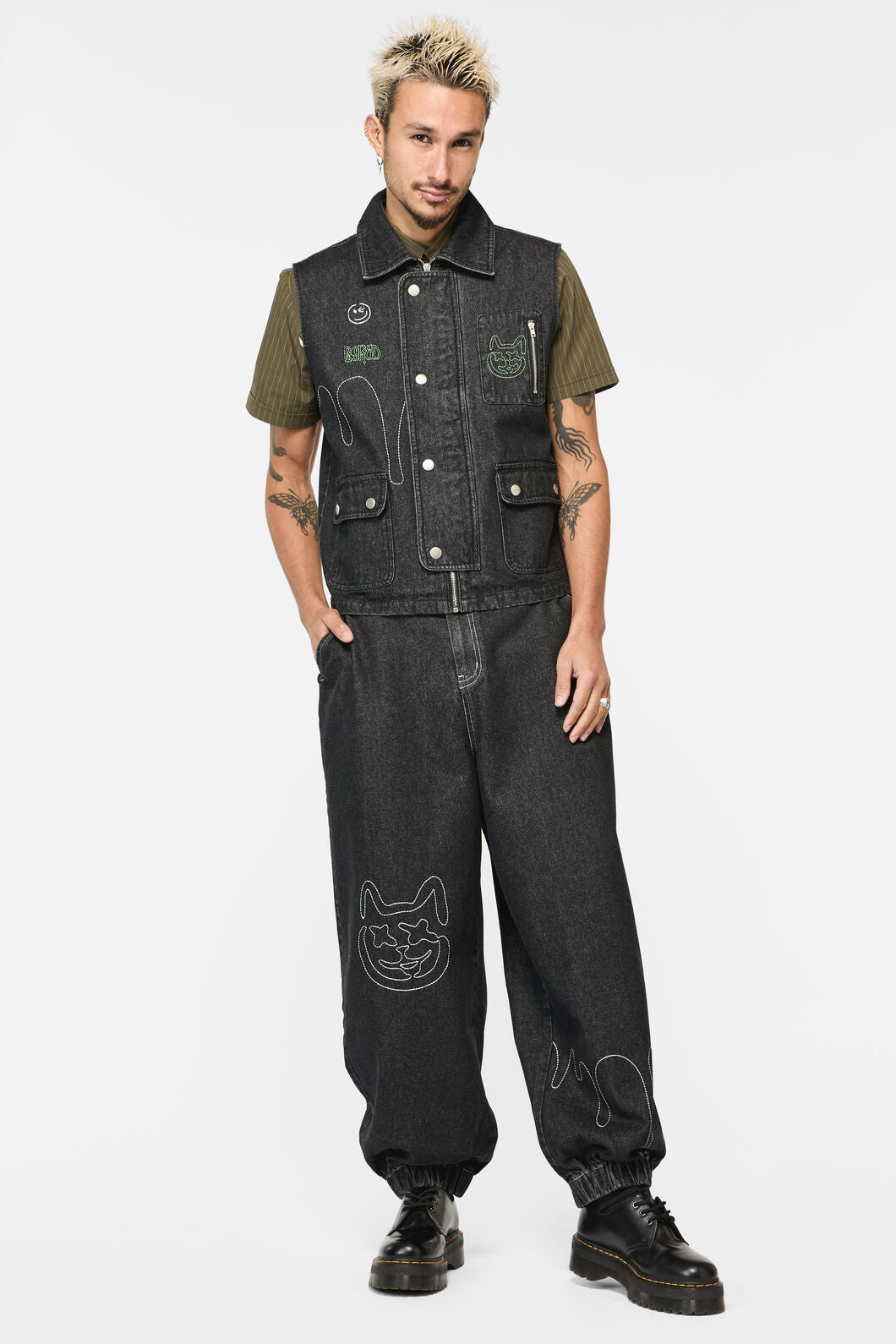 Black Friday - Graff Patch Vest - black