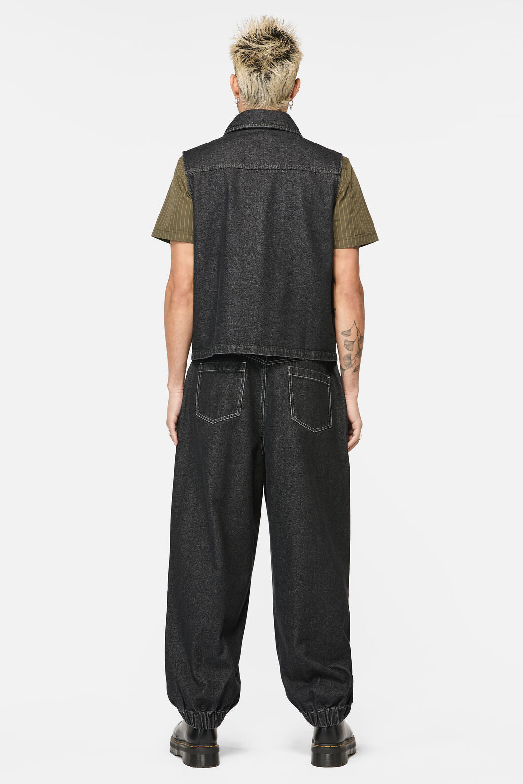 Black Friday - Graff Patch Vest - black
