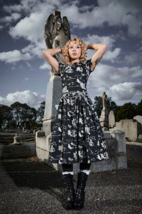 Black Friday - Prudence Midi Dress - black