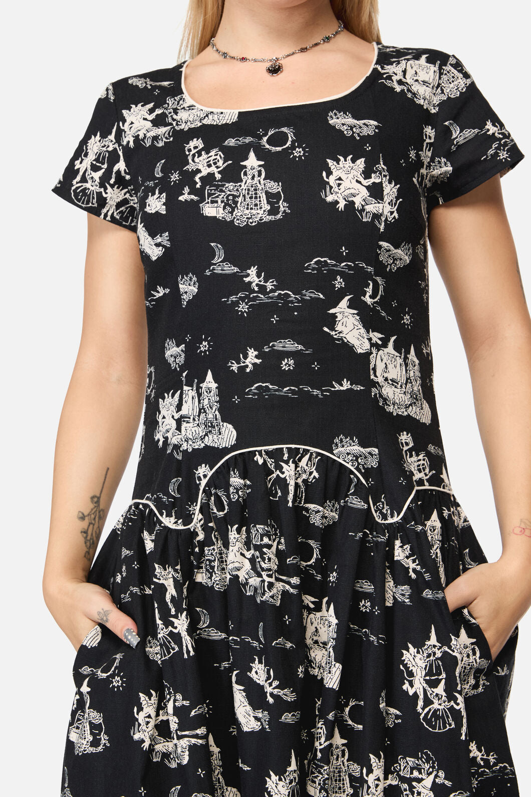 Black Friday - Prudence Midi Dress - black