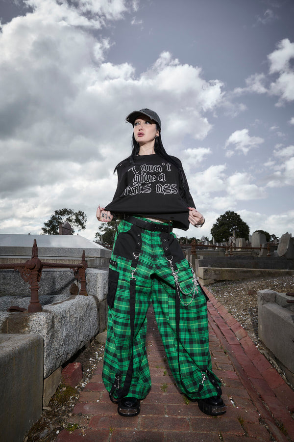 Black Friday - Wired Tartan Cargo Pant - green-black