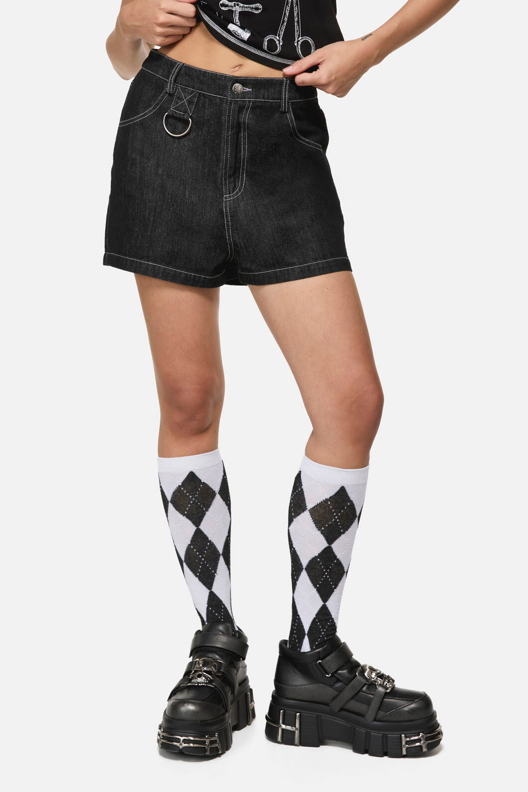 Black Friday - Snips Goth Print Short - black