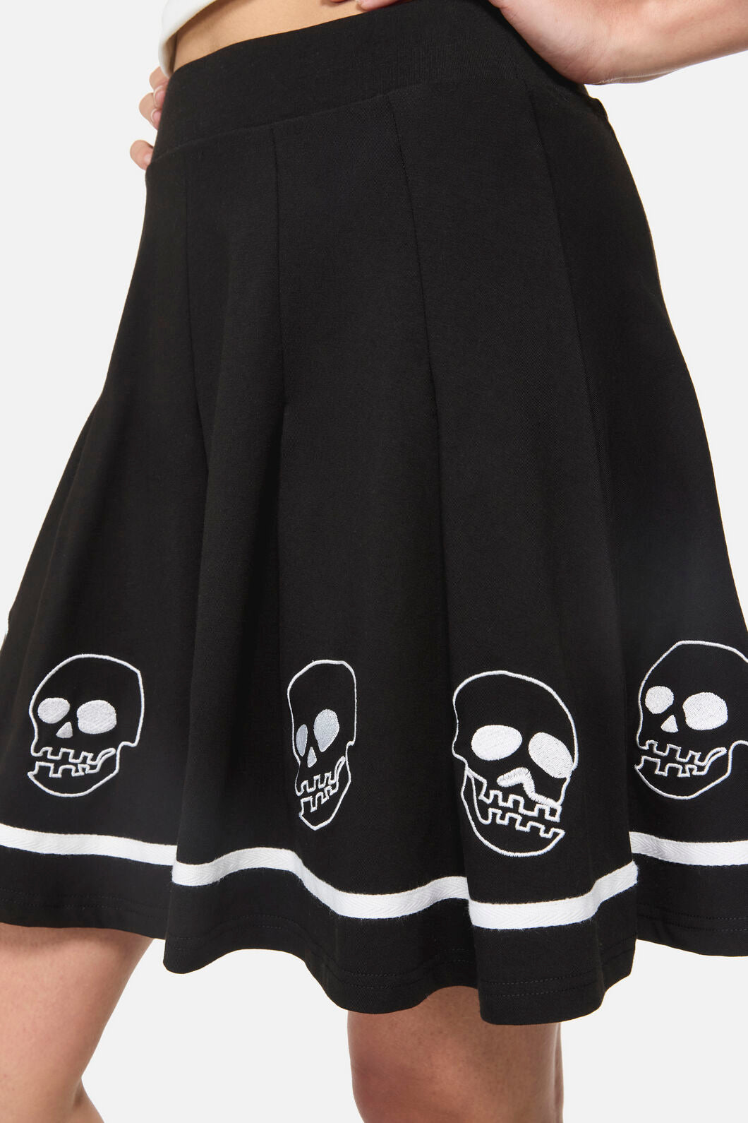 Black Friday - Numbskull Trim Goth Skirt - black