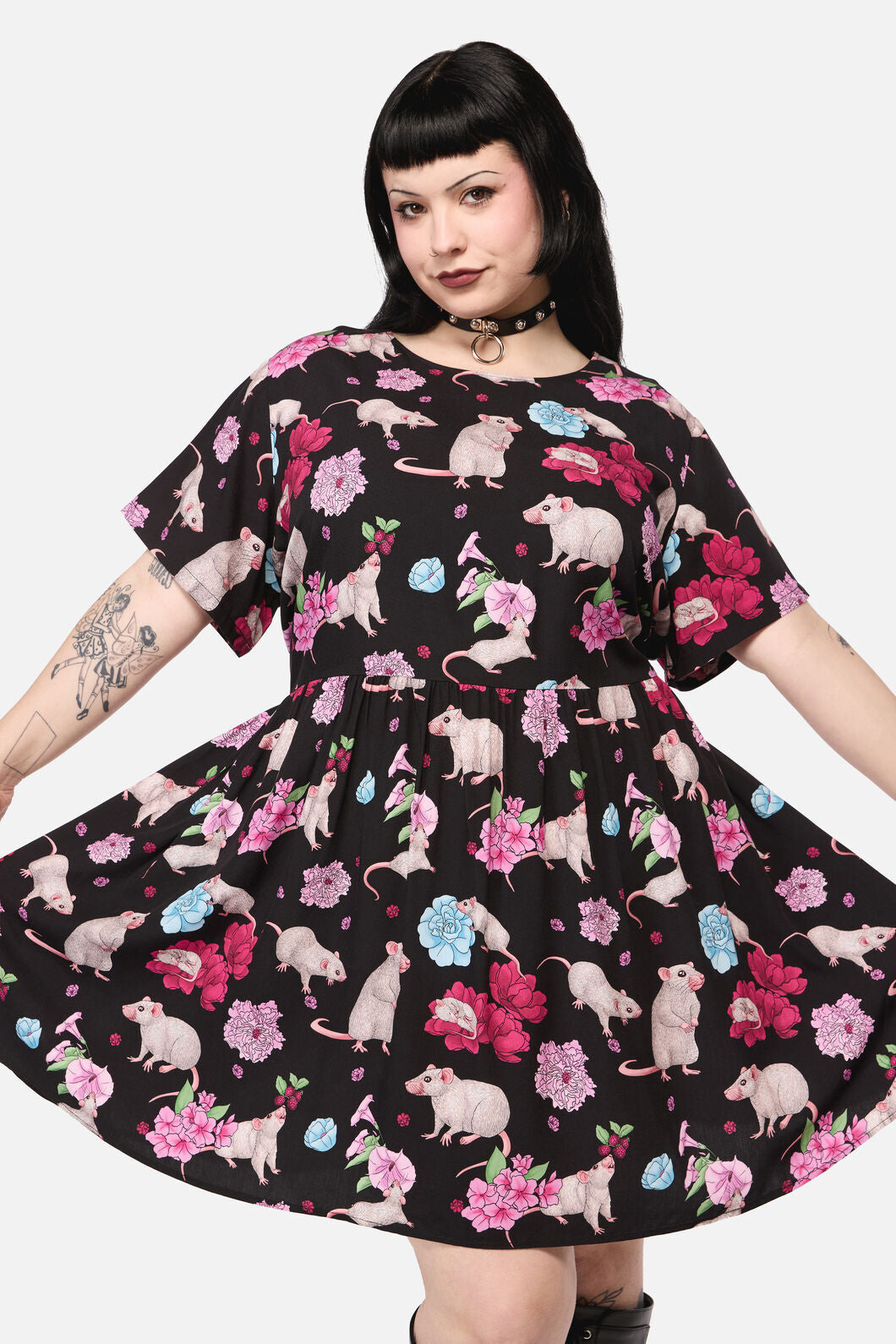 Black Friday - Curve Rat-A-Tat Print Dress - black