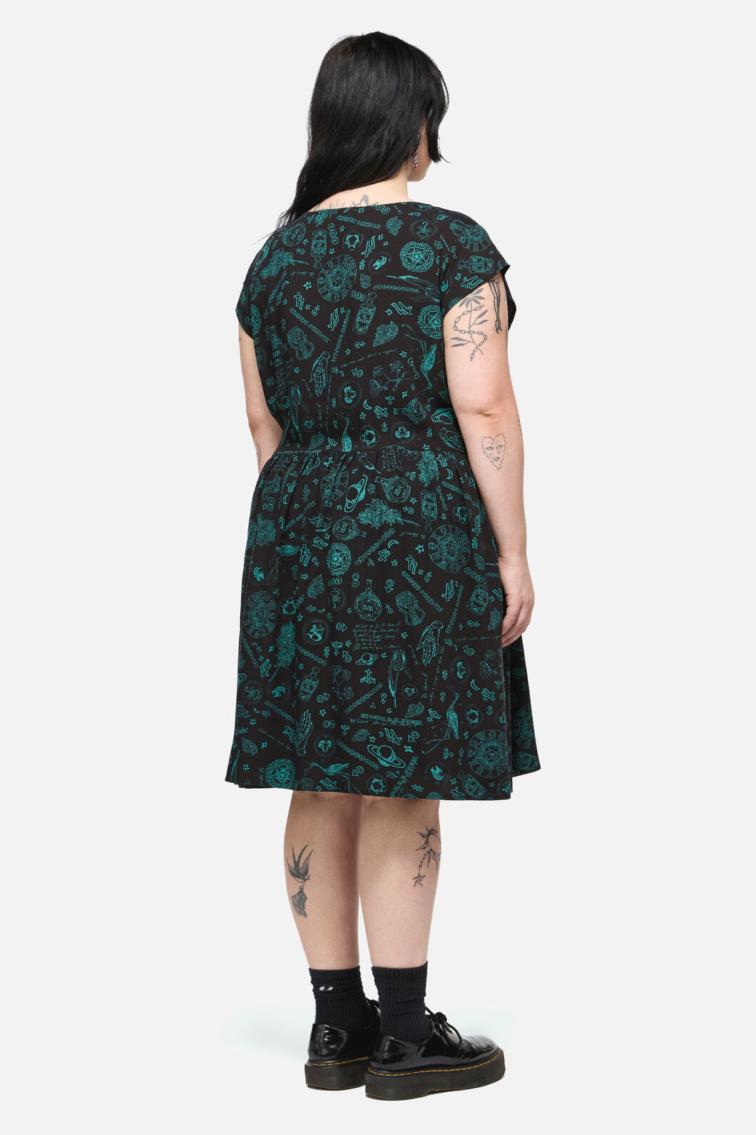 Black Friday - Curve Spellbook Goth Dress - black