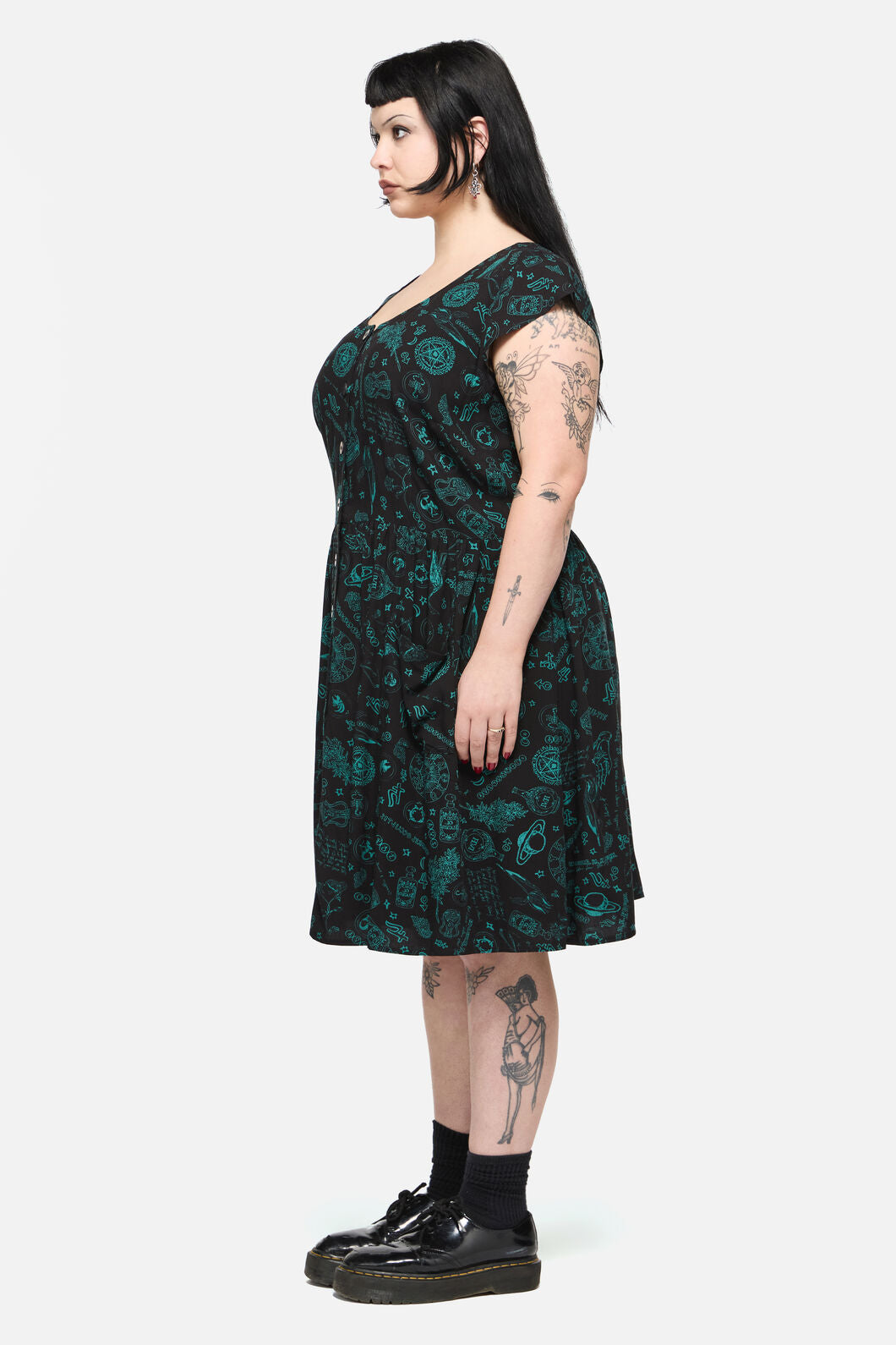 Black Friday - Curve Spellbook Goth Dress - black