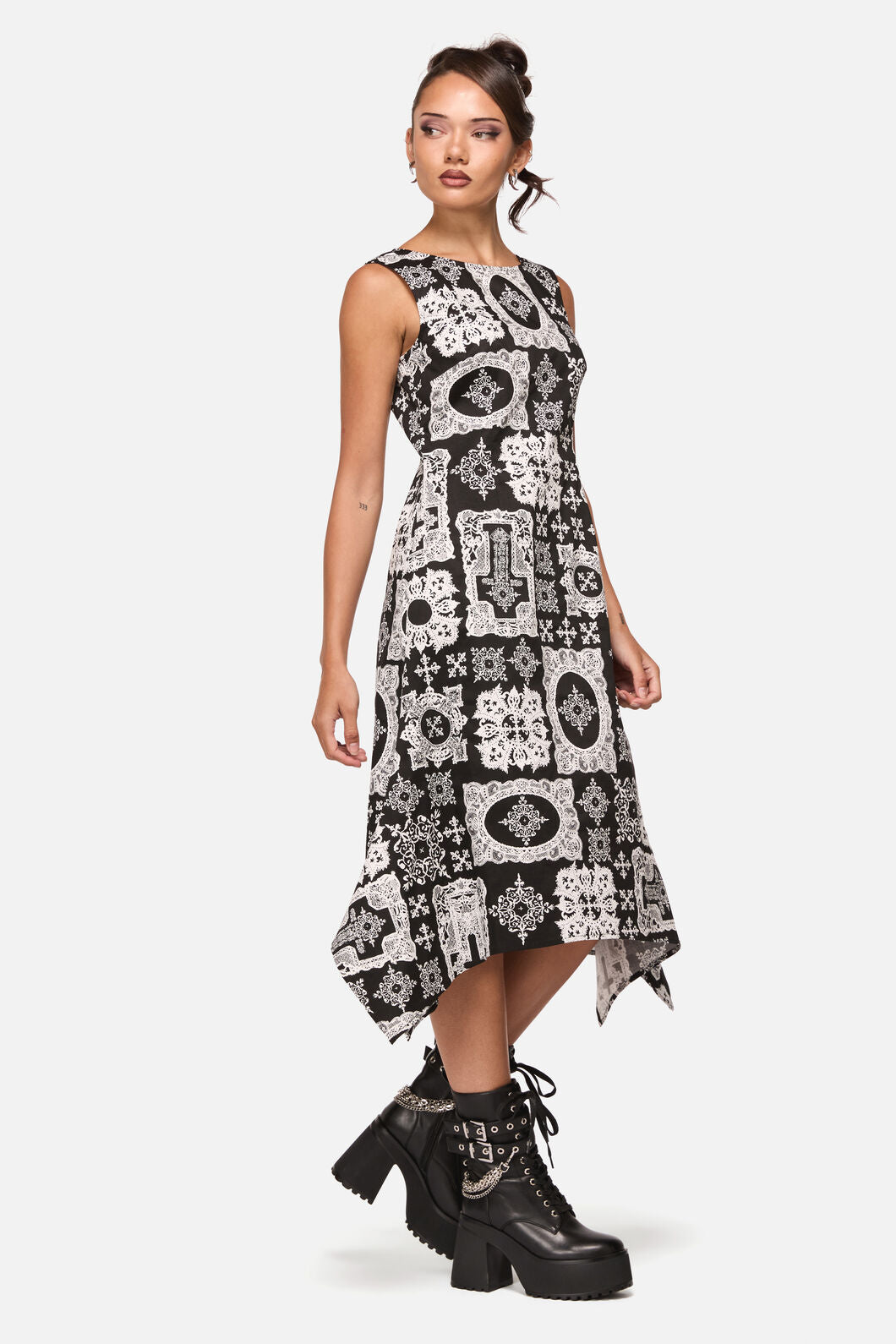 Black Friday - Crossed Midi Dress - black-white