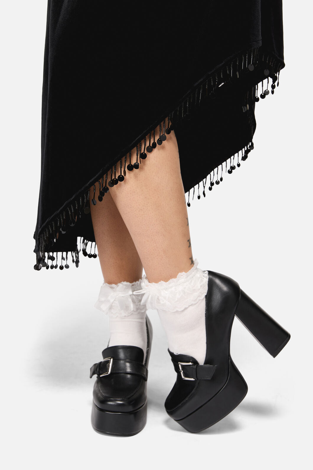 Black Friday - Wingspan Asymmetric Basic Skirt - black